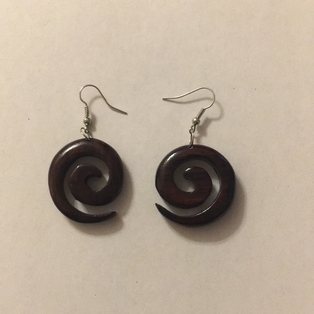 Pack of 15 Coconut Shell Swirl Dangle Earrings